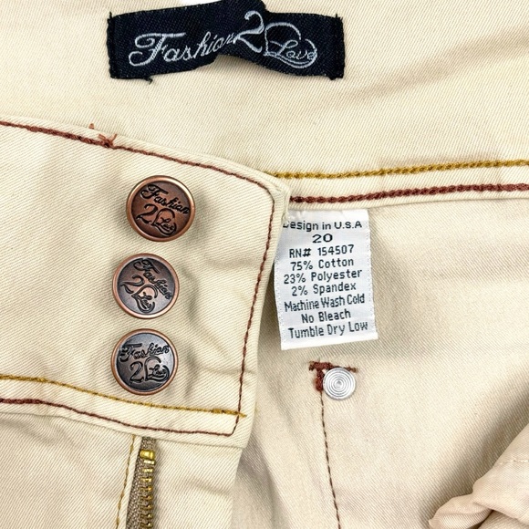 Fashion 20 Love Women’s Jeans Sz 20 Stretch Wide Leg Relaxed Fit Beige Denim NWT - Picture 13 of 15